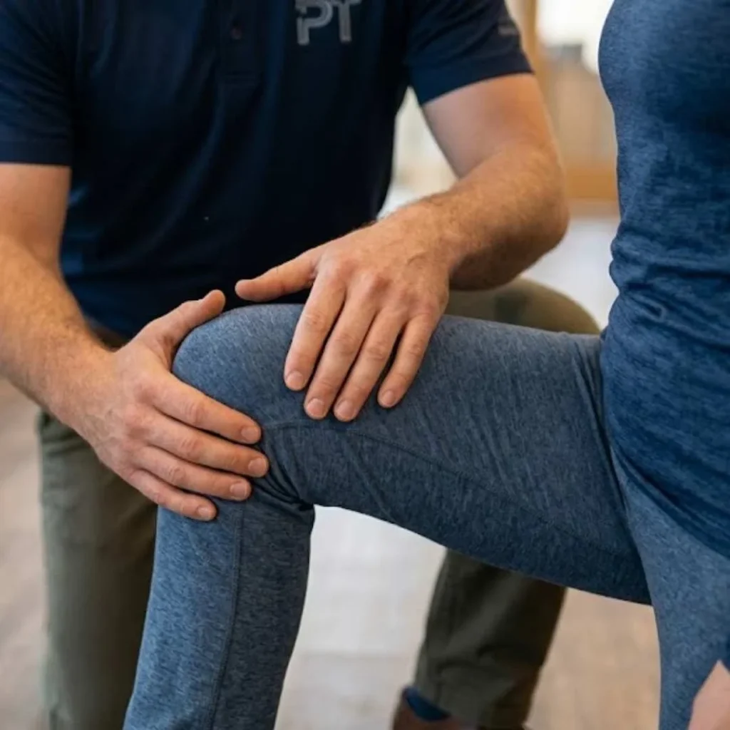 Hip Flexor Stretching and Strengthening for Desk Workers Hip Flexor Stretching and Strengthening for Desk Workers